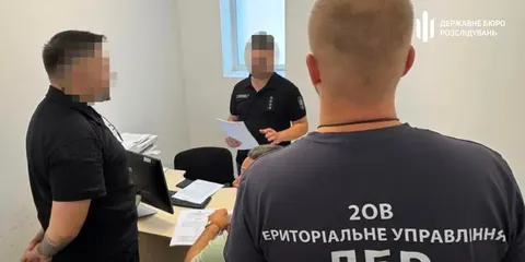 Схема у столичному ТЦК: за гроші змінювали дані в реєстрі військовозобов'язаних
