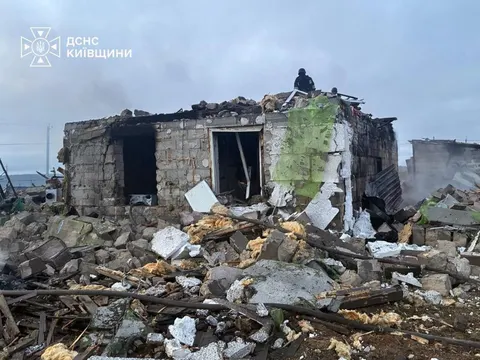 Атака безпілотників на Київщині: постраждали п'ятеро людей, серед них троє дітей