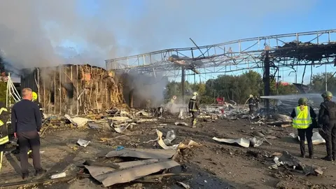 Шостий удар по АЗС «Укрнафти» за тижні: у Києві знову атакували заправку