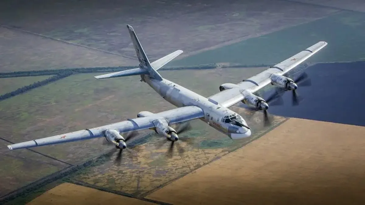 Сили оборони уразили бомбардувальник Ту-95МС в Енгельсі та НПЗ у Ярославлі