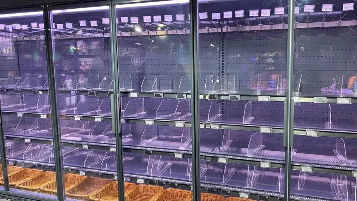 Порожні полиці у Києві: як ворожі удари по складах вплинули на асортимент магазинів