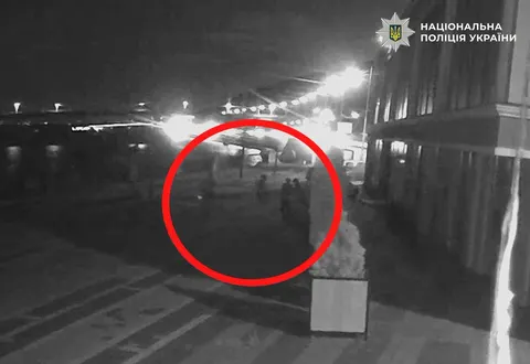 У Києві підлітки з кастетом і ножем напали на безпритульних жінок