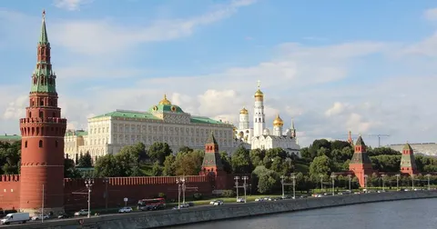 Візит директора ЦРУ до Москви: що відомо про переговори та таємні укази