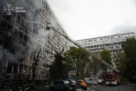 Зеленський про удари по Києву: потрібен справедливий санкційний тиск на Росію