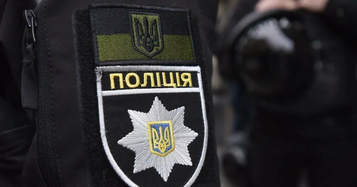 У Києві водій на протезі вдарив патрульного: поліція показала відео