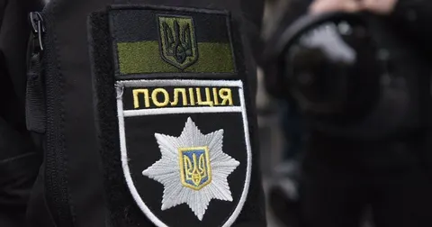 У Києві водій на протезі вдарив патрульного: поліція показала відео