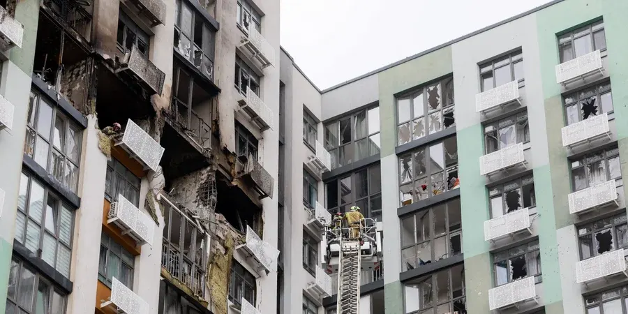 У Києві шоста за добу тривога: у двох районах впали уламки дронів
