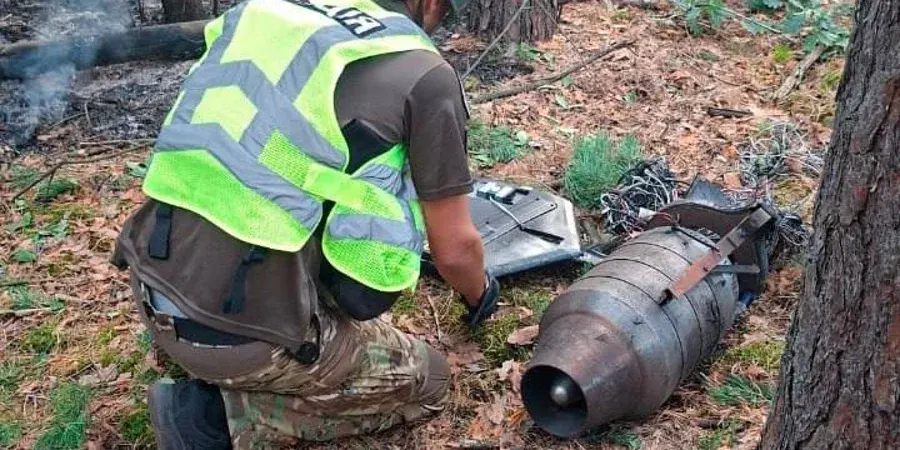 У Голосіївському районі вибухотехніки вилучили уламки російського БПЛА