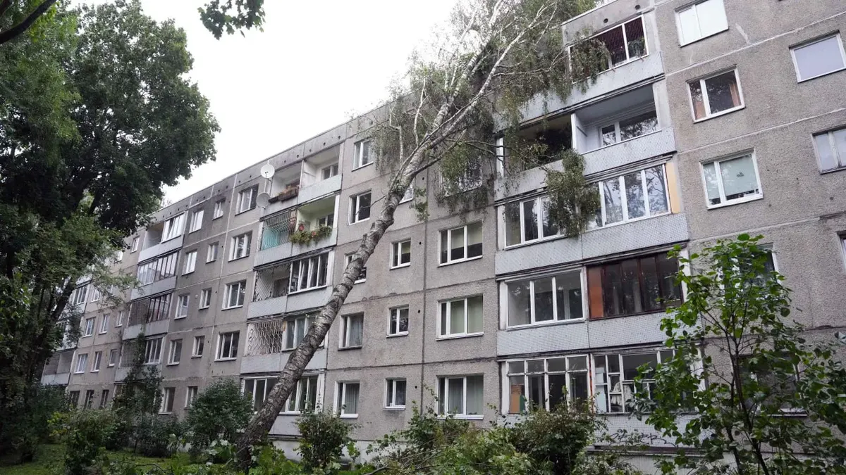 Циклон «Пріска» пройшовся Балтією: двоє загиблих, сотні тисяч без світла