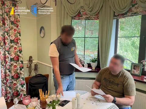 НАБУ: на транспортуванні варшавських вагонів для метро Києва привласнили 137,5 м