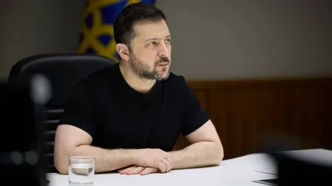 Зеленський: росіяни вдарили по будівлі «Київстар», у Києві двоє загиблих