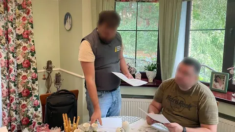 НАБУ викрило схему на перевезенні варшавських вагонів: йдеться про 137,5 млн грн