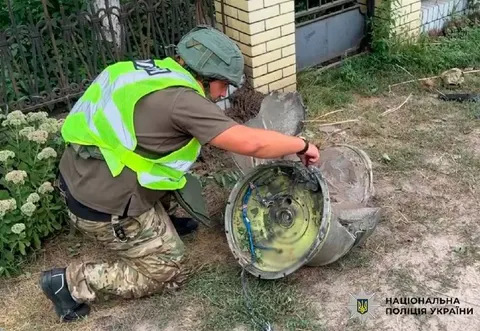 У Дарницькому районі Києва знешкодили бойову частину ракети С-400