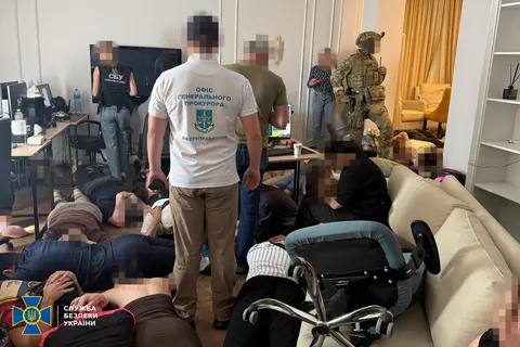 У Києві викрили мережу криптошахраїв, які ошукували мешканців ЄС
