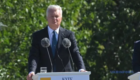 Президент Литви звернувся до українців у Києві з промовою рідною для нас мовою