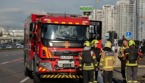 У Києві через російську атаку загинула людина, шестеро поранені