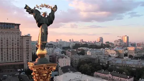 Київ наприкінці серпня: як місто живе між спекою, війною та звичними справами