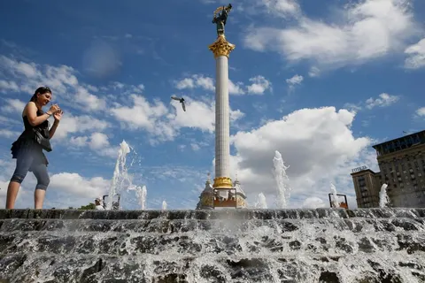 Спека в Києві 6 серпня: стовпчики термометрів сягнуть +39°