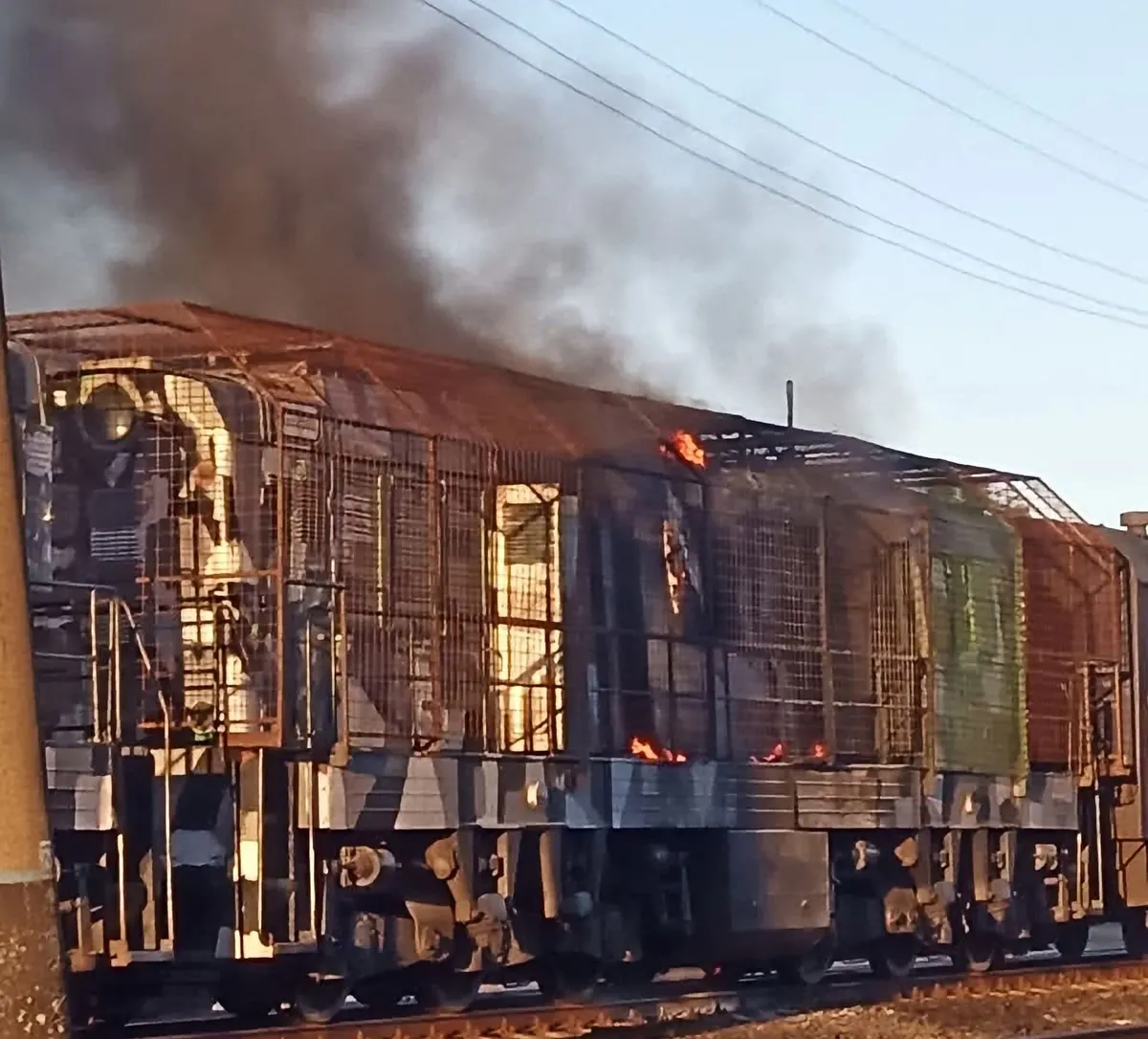 Росіяни двома «шахедами» вдарили по пасажирському поїзду Київ – Суми