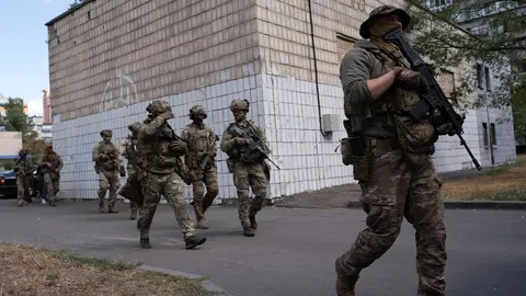 Зеленський вимагає розслідування стрілянини між ГУР та СБУ у Києві