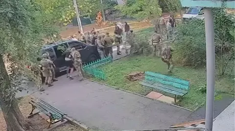 Перестрілка у Києві: СБУ та ГУР з'ясовували стосунки, є постраждалі