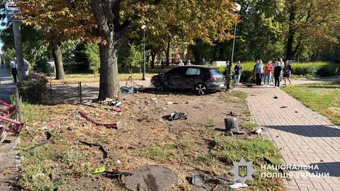 Смертельна ДТП на зупинці в Києві: двоє загиблих, четверо поранених