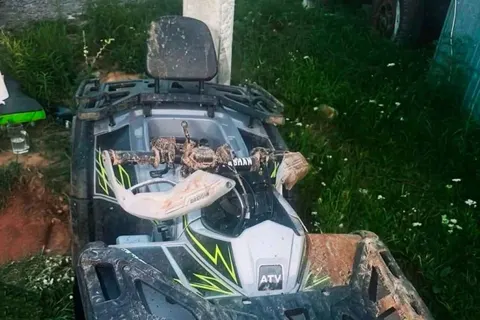 Смертельна ДТП під Києвом: 15-річна дівчина на квадроциклі врізалася в опору