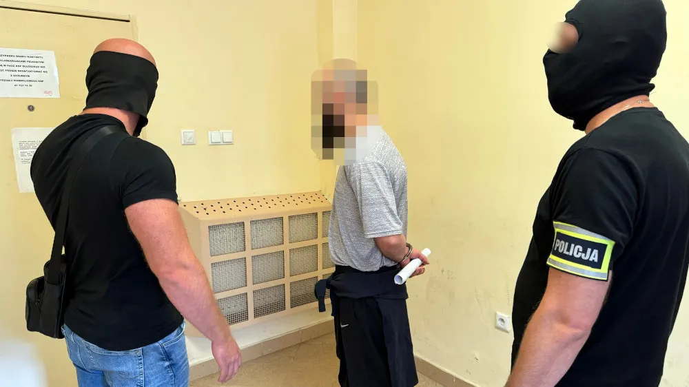 У Варшаві затримали трьох росіян з нелегальною зброєю