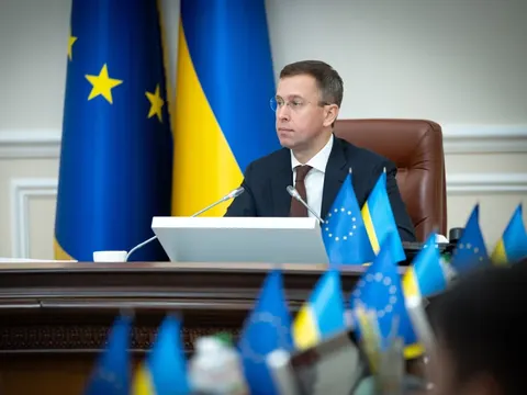 Кабмін запровадив рівні повітряних тривог та рекомендував скоротити комендантськ