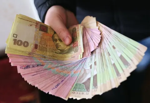 Середня зарплата в Києві зросла майже вдвічі за час війни