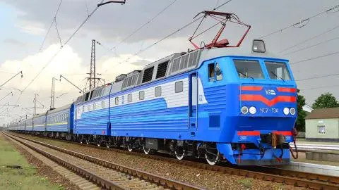 Через обстріли рф поїзди по Україні затримуються до 14 годин