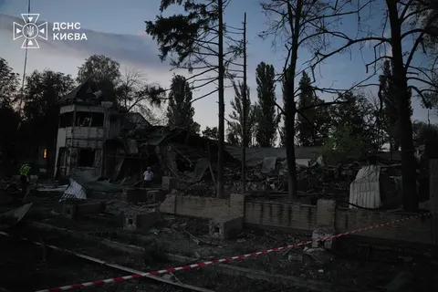 Нічна атака на Київ: 8 загиблих, серед постраждалих — троє дітей