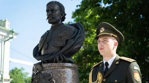 У Києві з'явиться пам'ятник Мазепі: Зеленський доручив оголосити конкурс