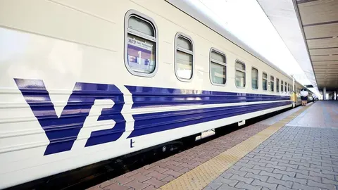 Вокзали Києва працюють після атаки: рух поїздів не зупиняли, але є затримки