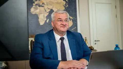 МЗС передасть консульствам 70 мобільних паспортних комплексів