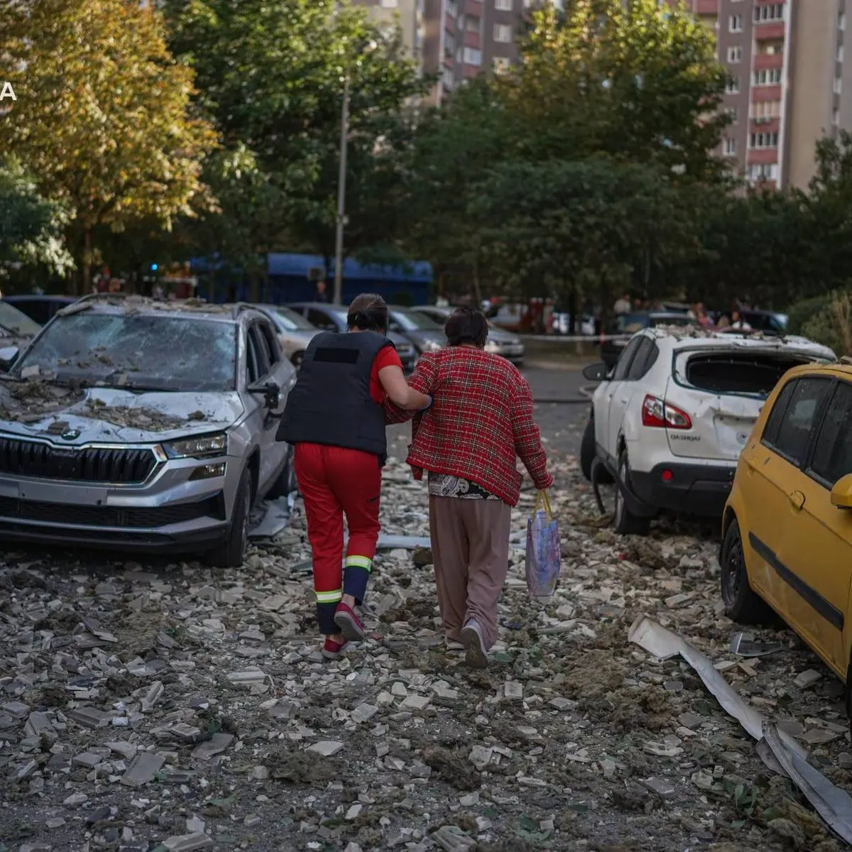 У Києві безпілотник влучив у багатоповерхівку: кількість постраждалих зросла до 9