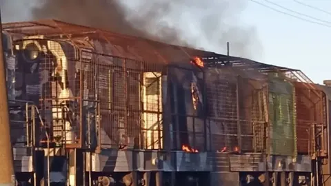 Укрзалізниця уникла жертв під час атаки дронів на потяг Київ — Суми