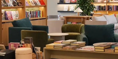 Book.ua відкрила книгарню на Контрактовій площі та готує простір у Житомирі