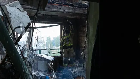 Нічна атака РФ: 462 рятувальники ліквідовують наслідки по всій країні