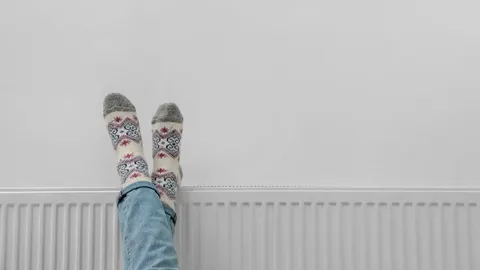 Опалювальний сезон у Києві під загрозою: місту бракує 11 млрд грн