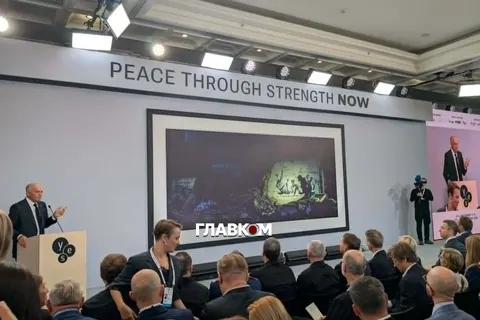 Бенксі створив перший масштабний автопортрет — його покажуть в Україні