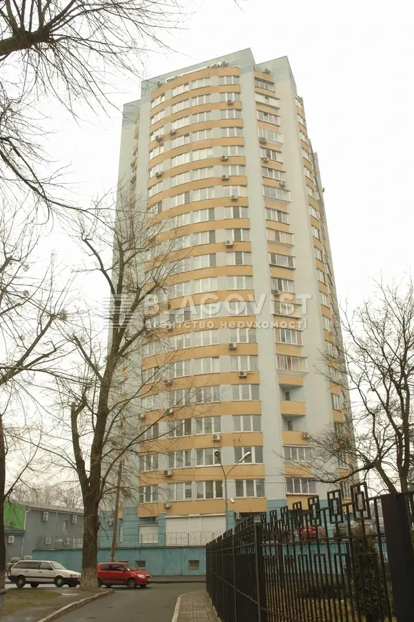 У Києві виставили на продаж низку нежитлових приміщень
