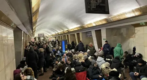 Київський метрополітен замовив 3600 стільців для укриттів