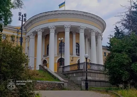 Суд повернув державі будівлю колишнього Жовтневого палацу в Києві