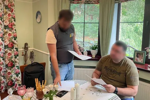 Схема з вагонами для метро: підозрюють сімох, йдеться про 137,5 млн грн