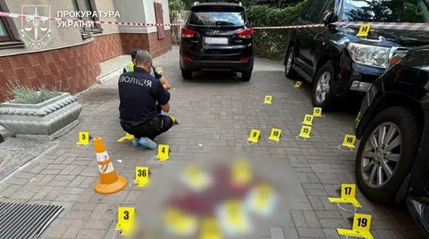У Києві напали на директора медцентру: понад 20 пострілів, потерпілий у лікарні