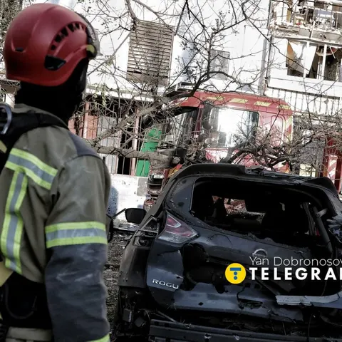 Нічна атака на Київ: постраждали 16 людей, пошкоджено будинки, школу й ліцей