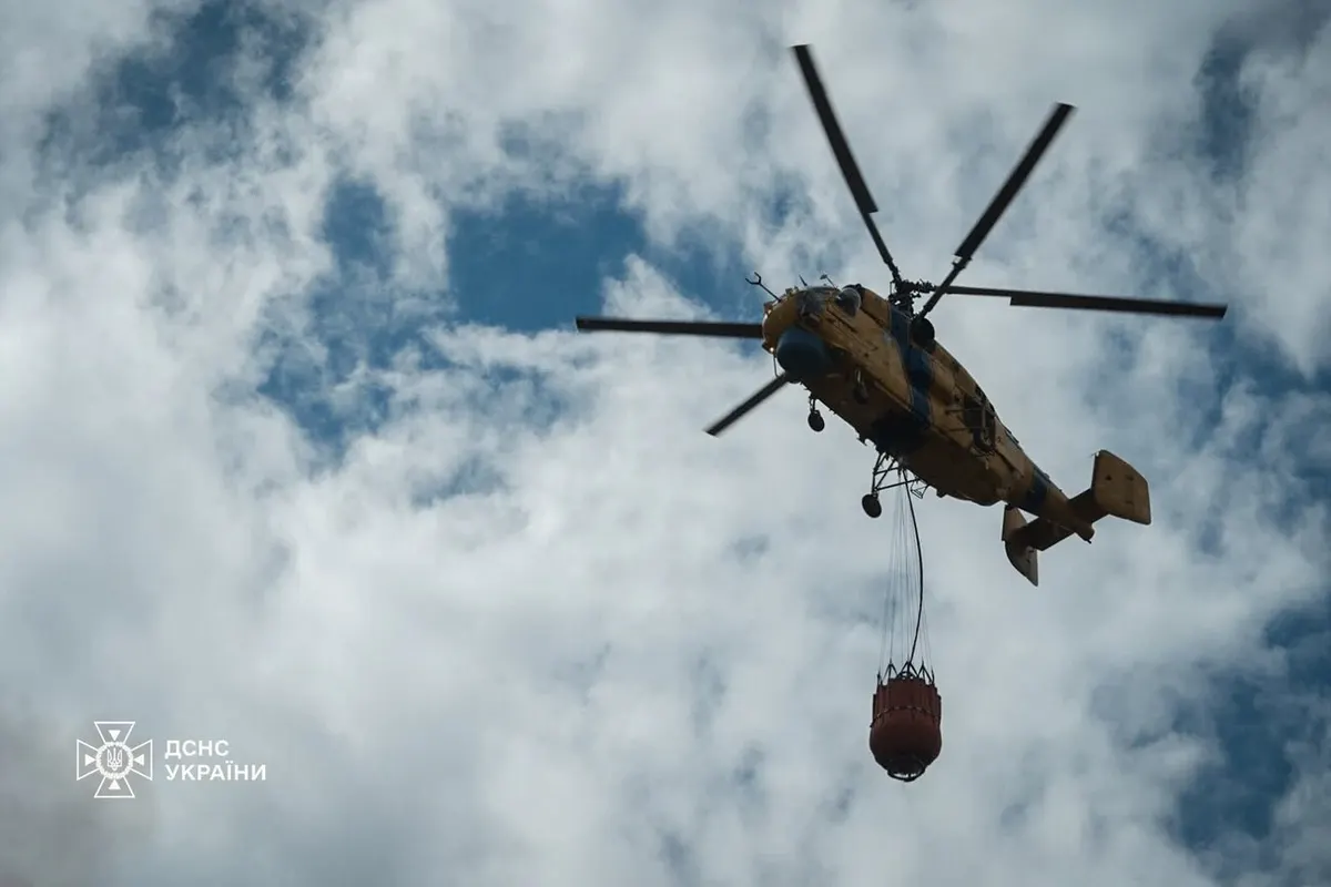 Атака дронів на Київщину: загиблі, евакуація людей та пожежі на складах
