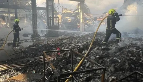 Пожежу на складі «Аврори» під Києвом локалізовано