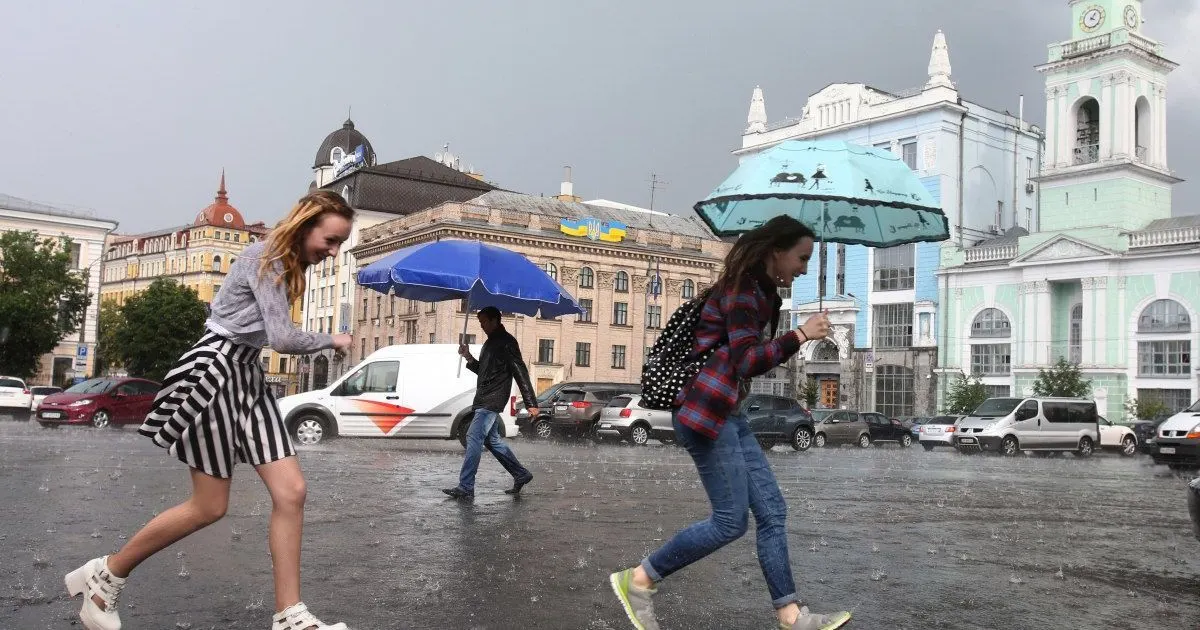 Грози накриють Київ та область: оголошено жовтий рівень небезпеки